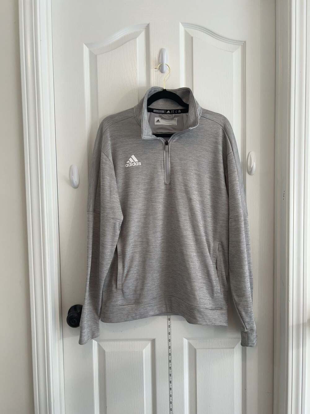 Adidas Men's Gray Quarter-Zip Pullover Size Large athletics training sweatshirt